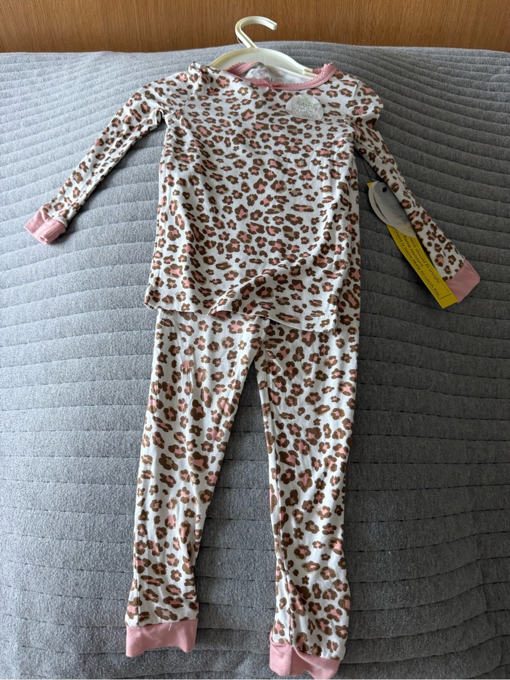 Girls' Pink Leopard Print Pajama Set - Soft Cotton Long Sleeve